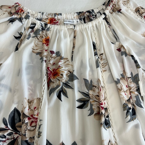 Hello Molly off-the-shoulder floral dress - Picture 2 of 2